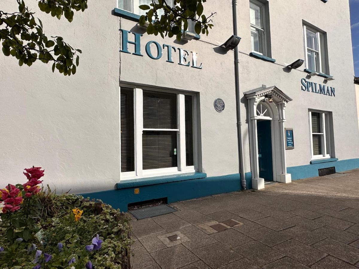 Spilman Hotel Carmarthen Exterior foto
